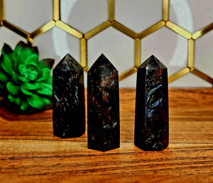 Arfvedsonite Obelisk Tower - small 1.5-2.5 inches