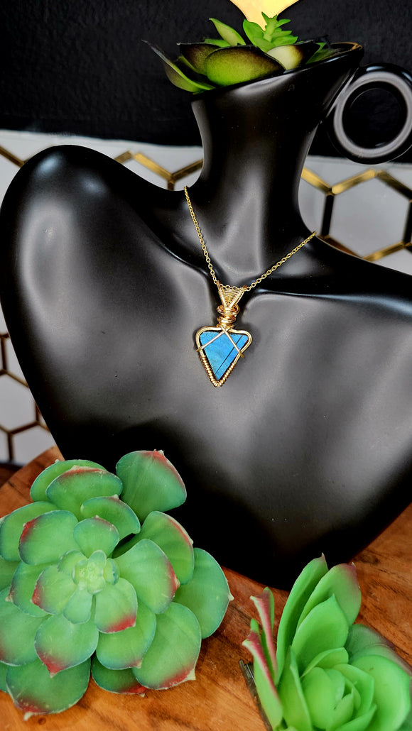 Labradorite pendant 38