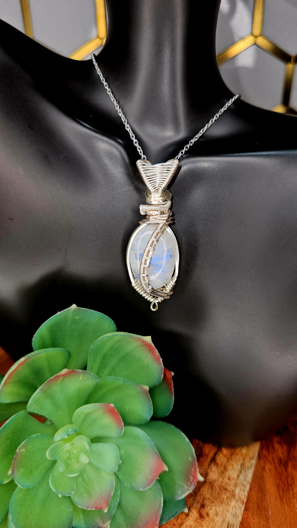 Moonstone Pendant 9